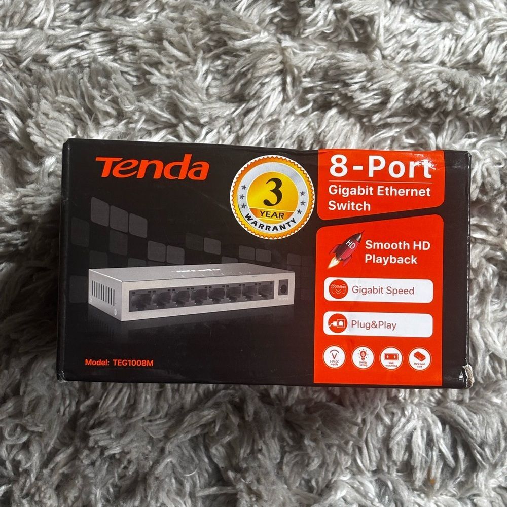 Tenda Black 8-Port Ethernet Switch